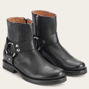 NWOT Frye Veronica Harness Short Boots Black Leather